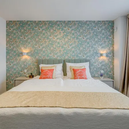 Superior In Gastrovilla Le'tini Luxury With Pool