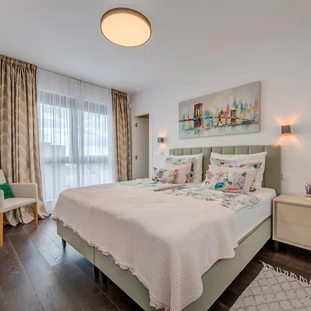 Superior In Gastrovilla Le'tini Luxury With Pool 4*