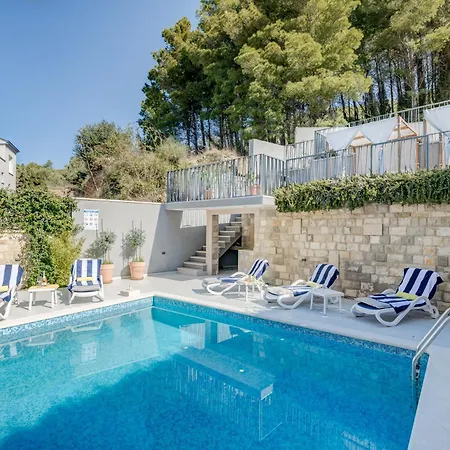 Bed and Breakfast Superior In Gastrovilla Le'tini Luxury With Pool