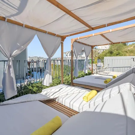 Superior In Gastrovilla Le'tini Luxury With Pool Bed and Breakfast 4*